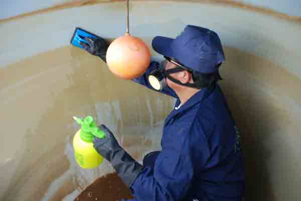 water tank cleaning services in dubai